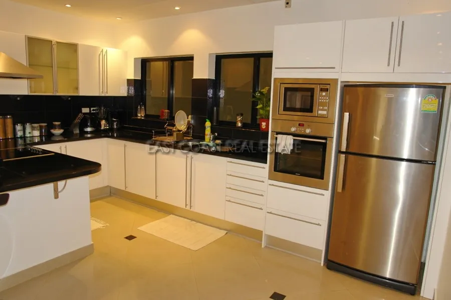 Jomtien Park Villas photo 9