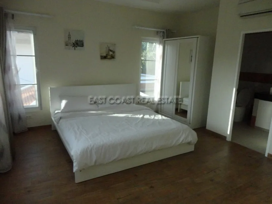 Na Jomtien Villa photo 15