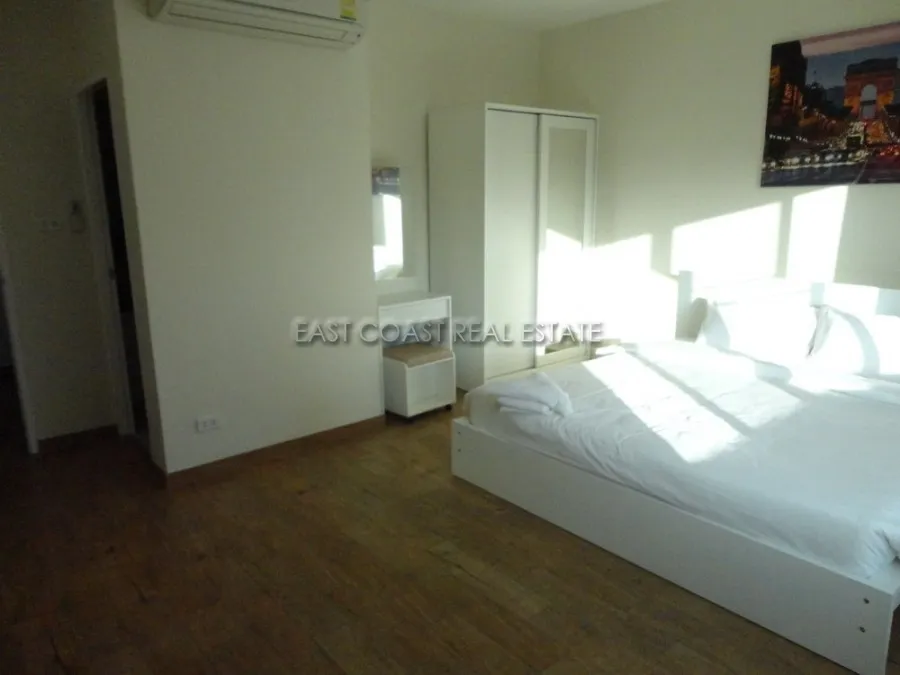 Na Jomtien Villa photo 16