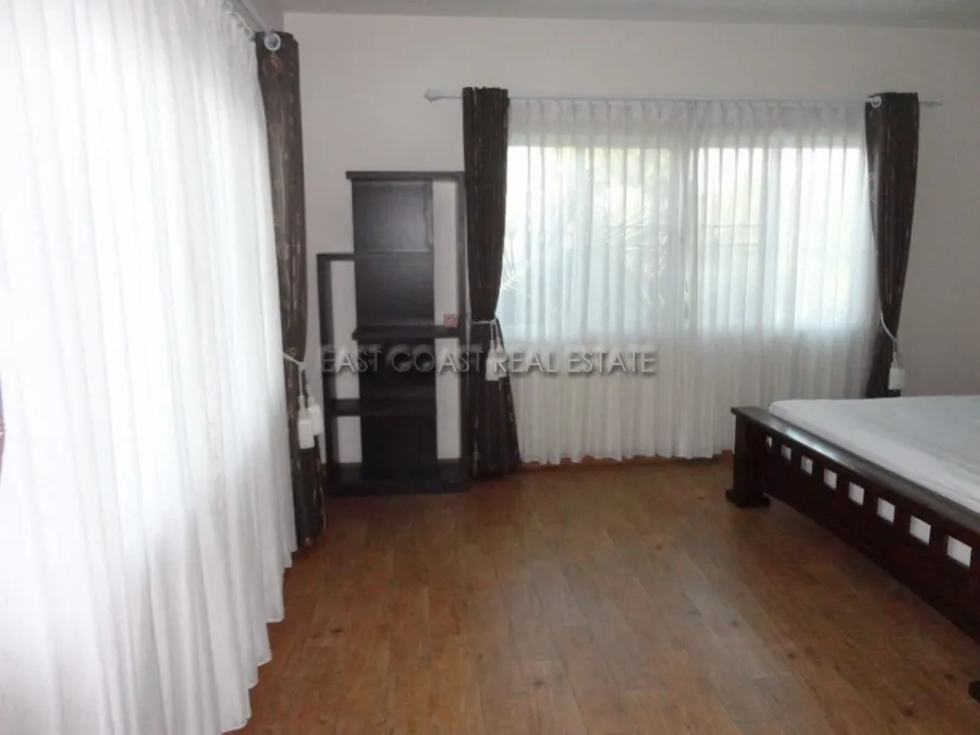 Na Jomtien Villa photo 21