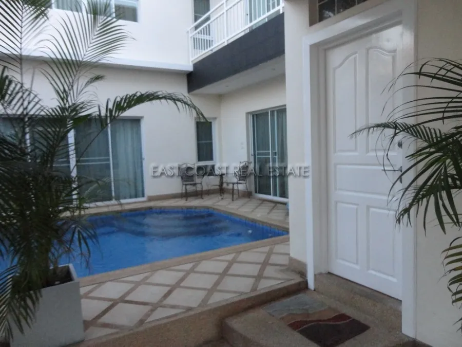 Na Jomtien Villa
