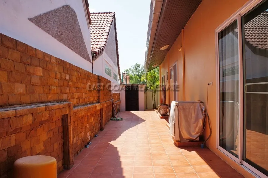 Pattaya Land And House photo 25