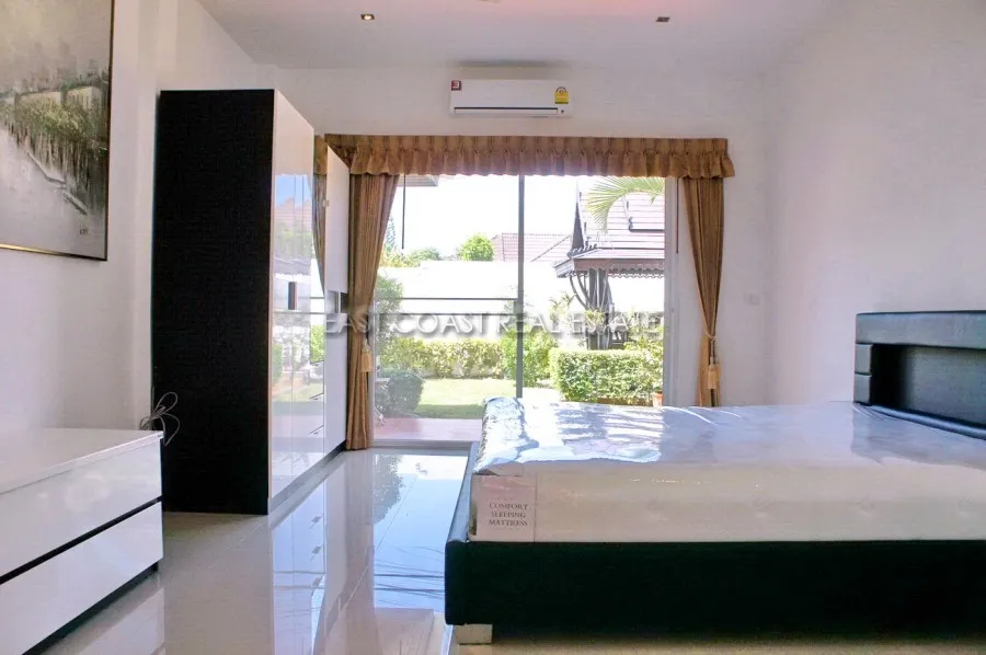 Pattaya Land And House photo 10