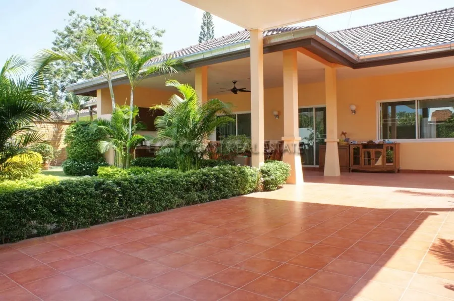 Pattaya Land And House photo 3