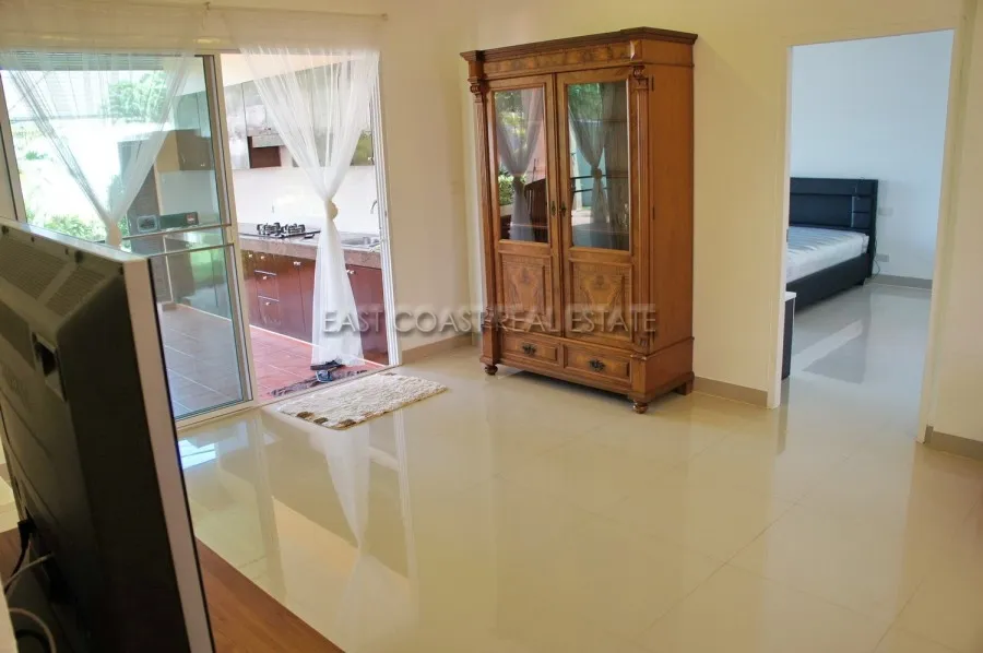 Pattaya Land And House photo 9