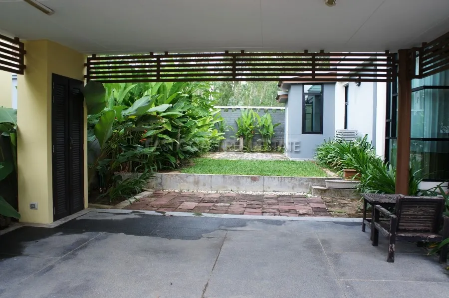 The Village at Horseshoe Point photo 6