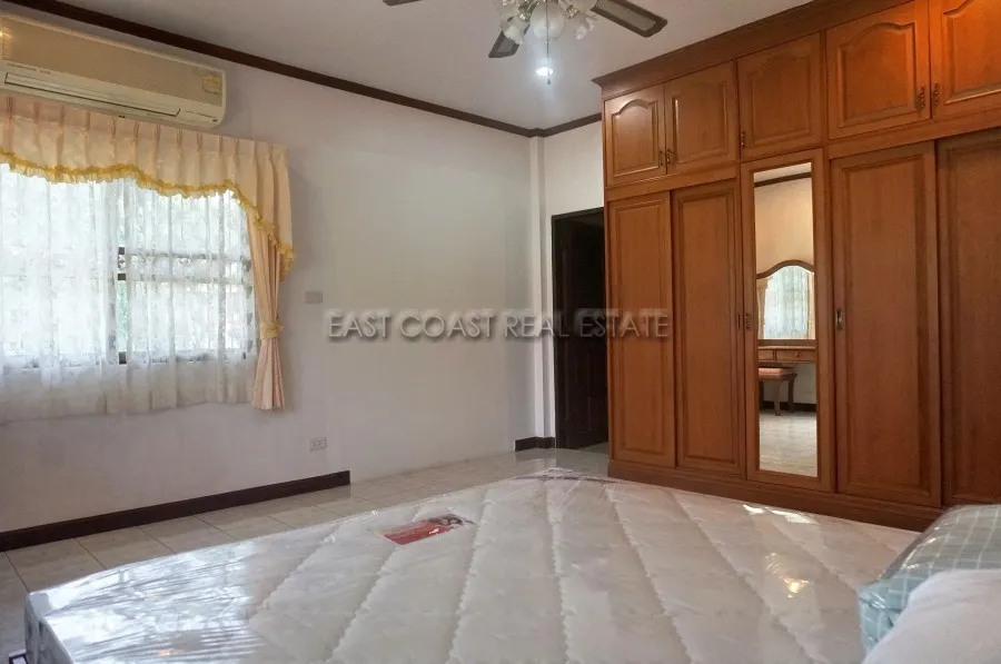 Soi Thepnimit photo 18