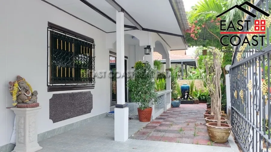 Royal Park Village photo 17