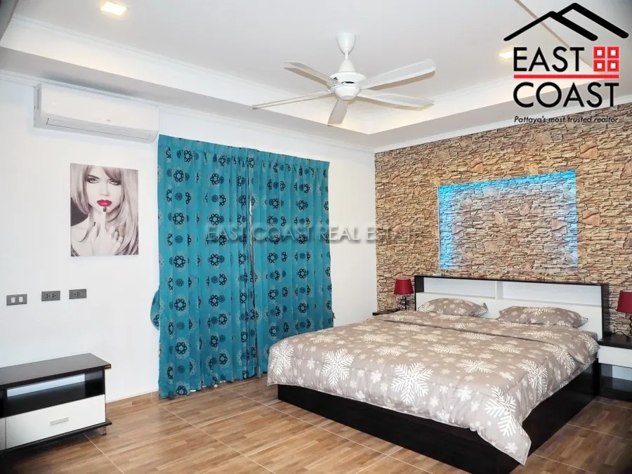Country Club Villa photo 13