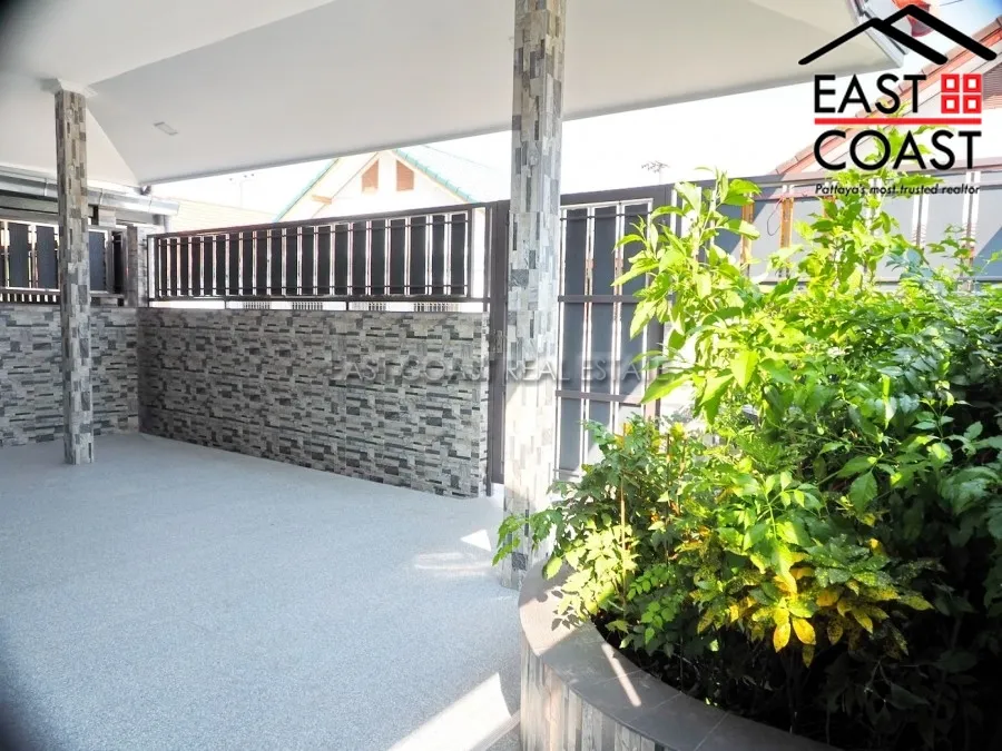 Country Club Villa photo 4