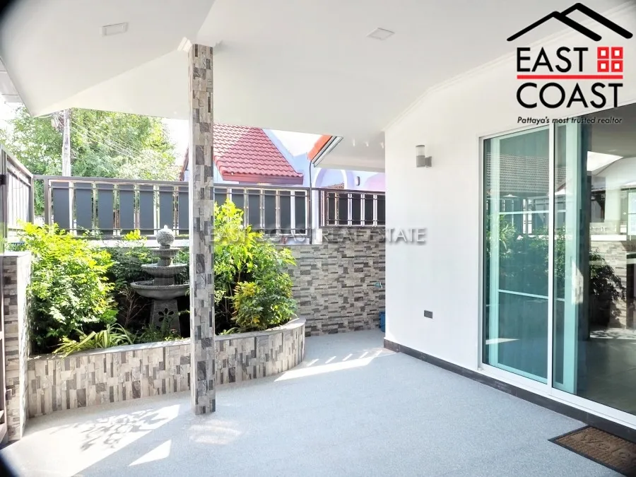 Country Club Villa photo 5