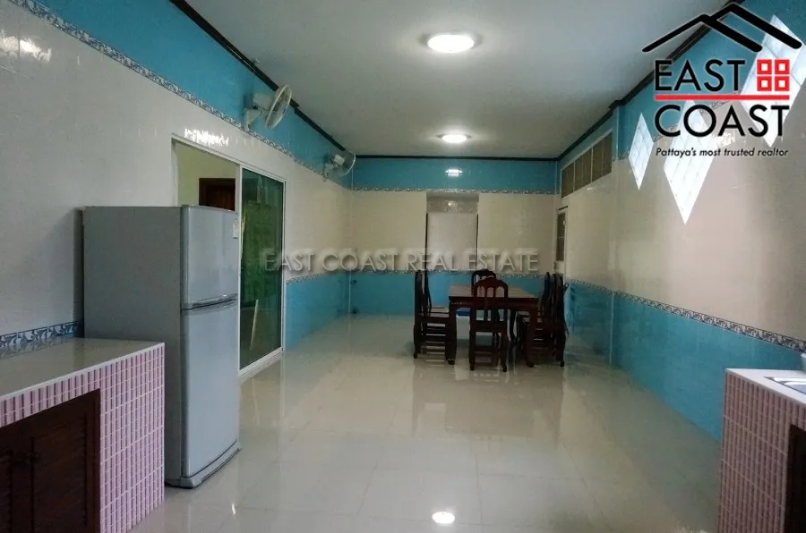 Private House in Soi Mabyailia photo 11
