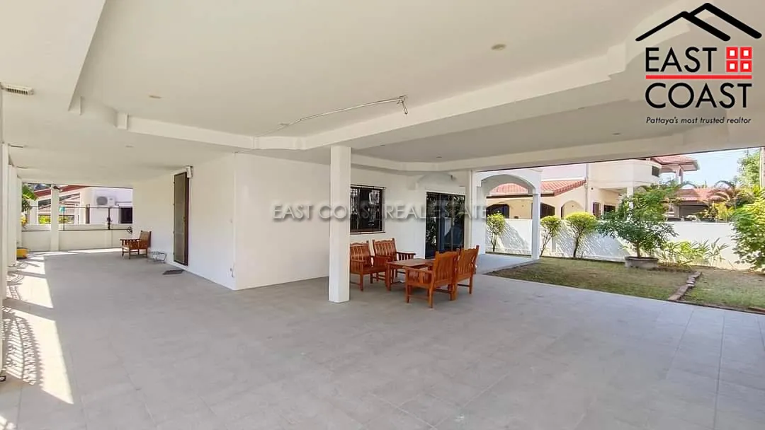 Royal Park Village photo 4