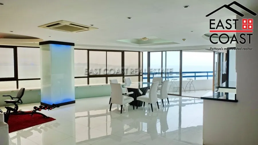 Jomtien Plaza photo 6
