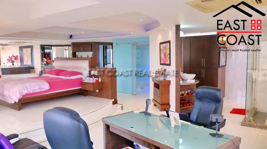 Jomtien Plaza photo 22