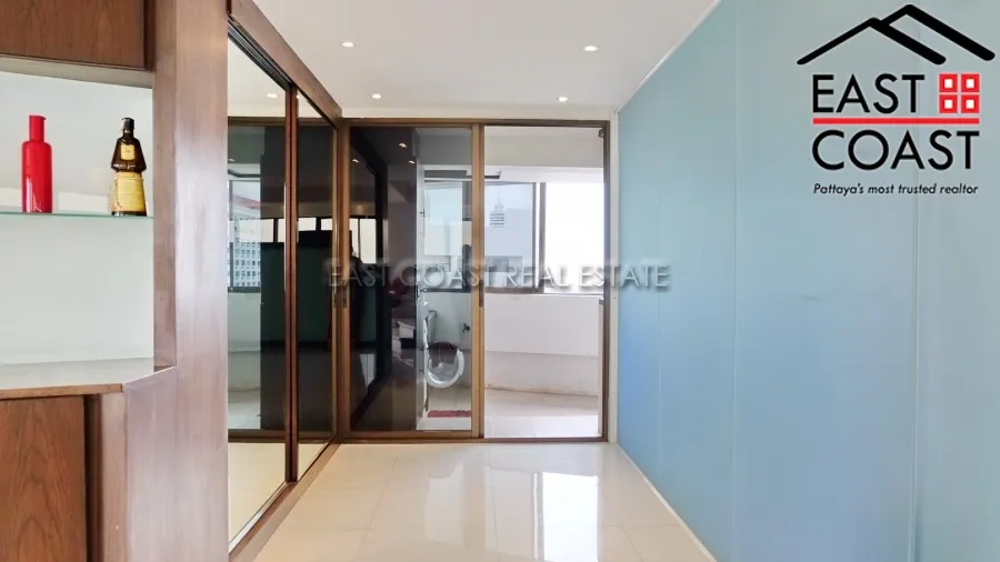 Jomtien Plaza photo 27