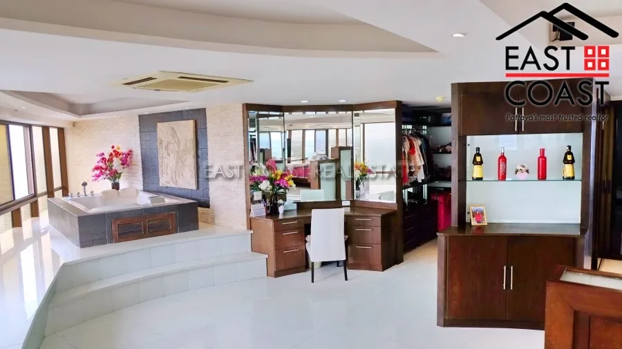 Jomtien Plaza photo 29