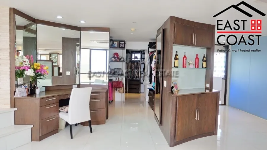 Jomtien Plaza photo 30