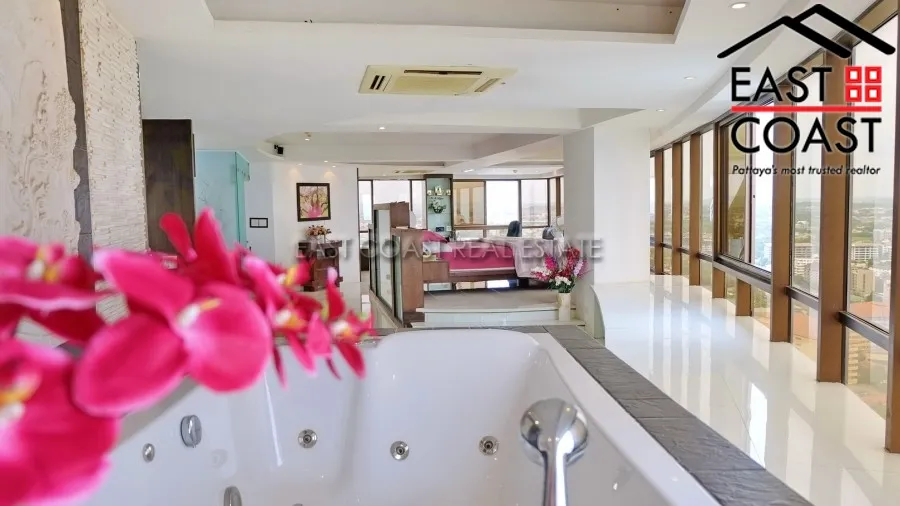 Jomtien Plaza photo 32