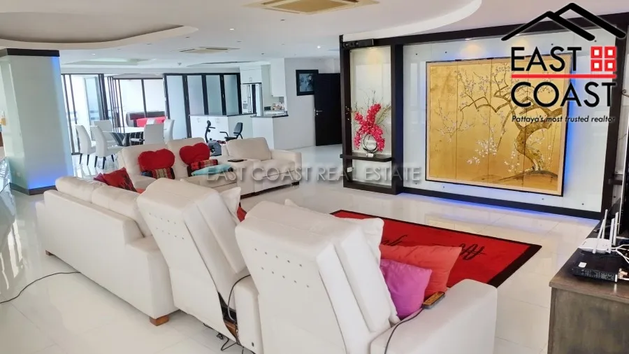 Jomtien Plaza photo 4