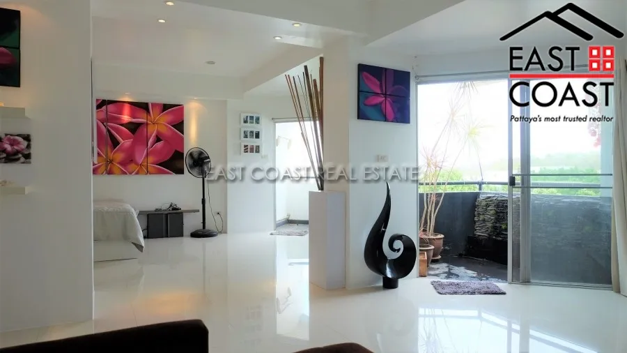 Royal Beach Condotel photo 27