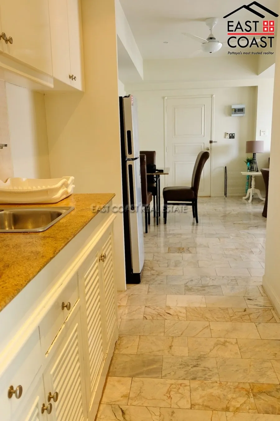Chateau Dale Towers photo 7