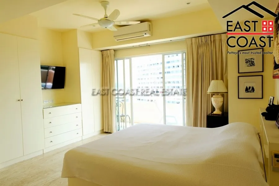 Chateau Dale Towers photo 12