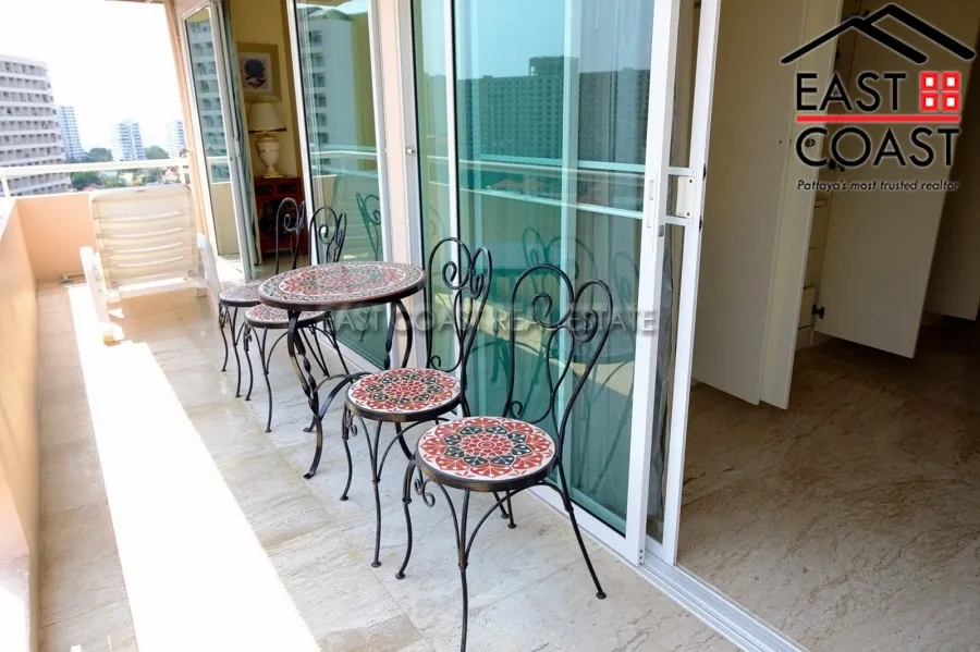 Chateau Dale Towers photo 23