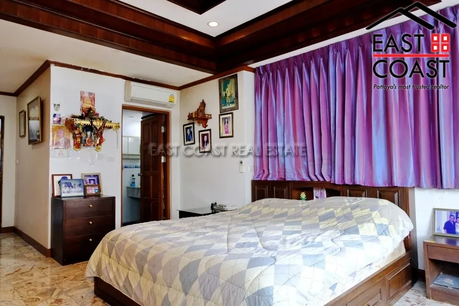 Jomtien Complex photo 17