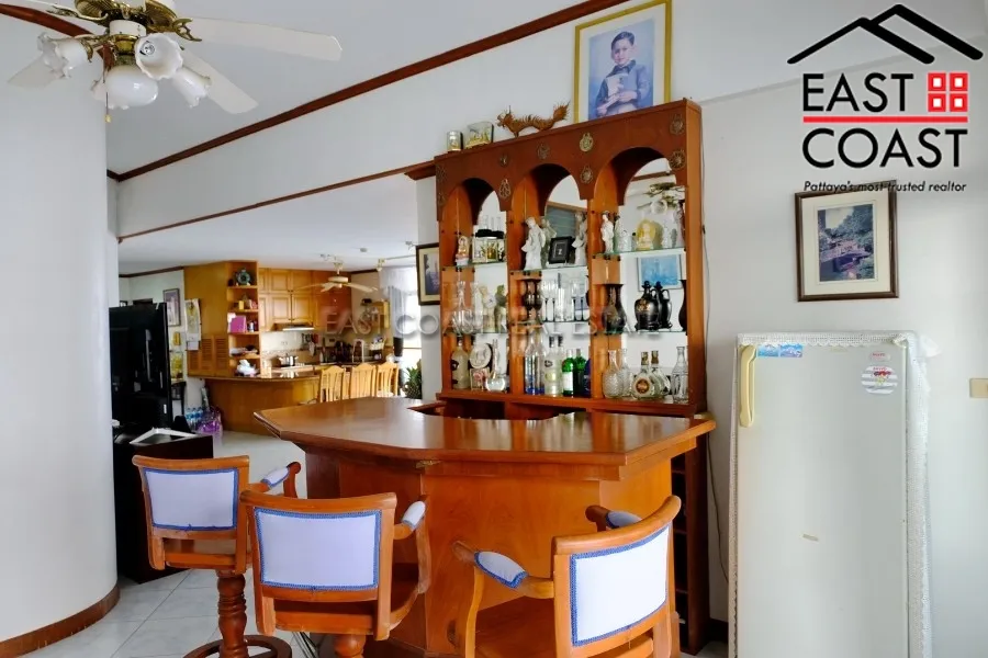 Jomtien Complex photo 9