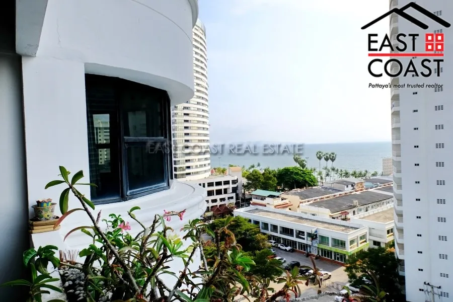 Jomtien Complex photo 13