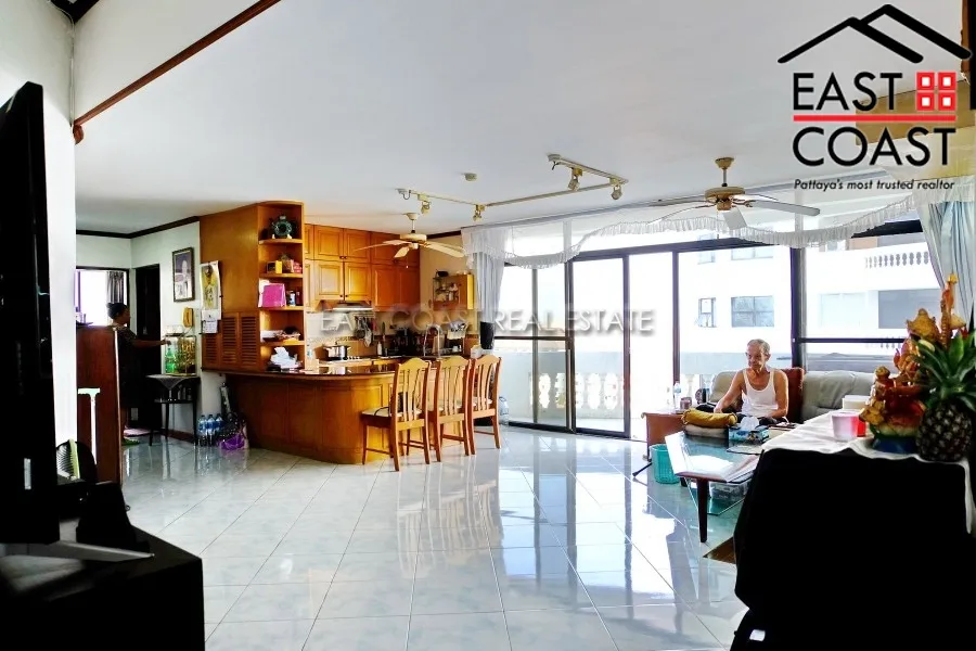 Jomtien Complex photo 4