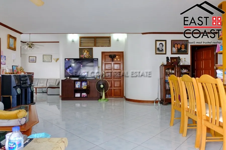 Jomtien Complex photo 6