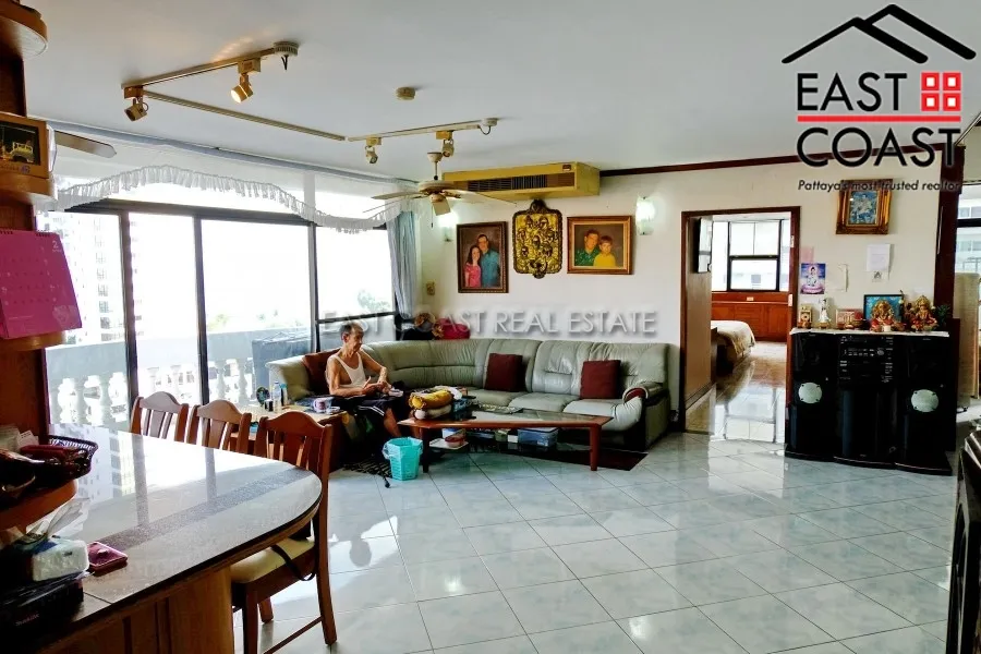 Jomtien Complex photo 3