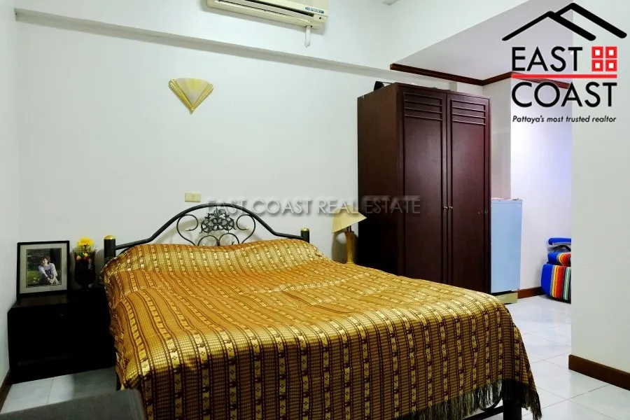 Jomtien Complex photo 25