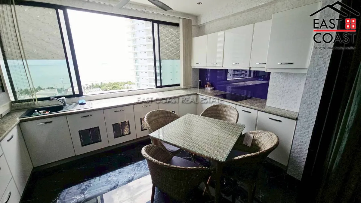Jomtien Complex photo 9