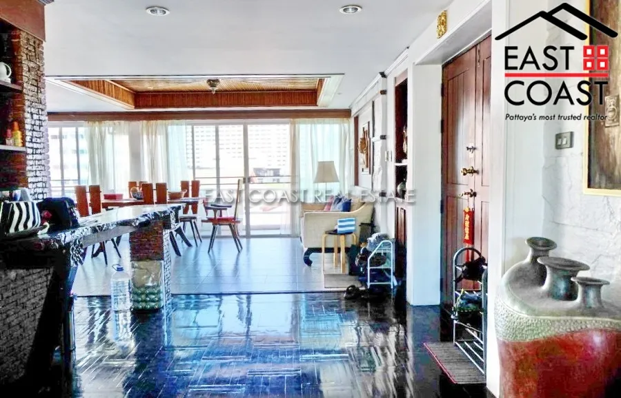 Chateau Dale Towers photo 10