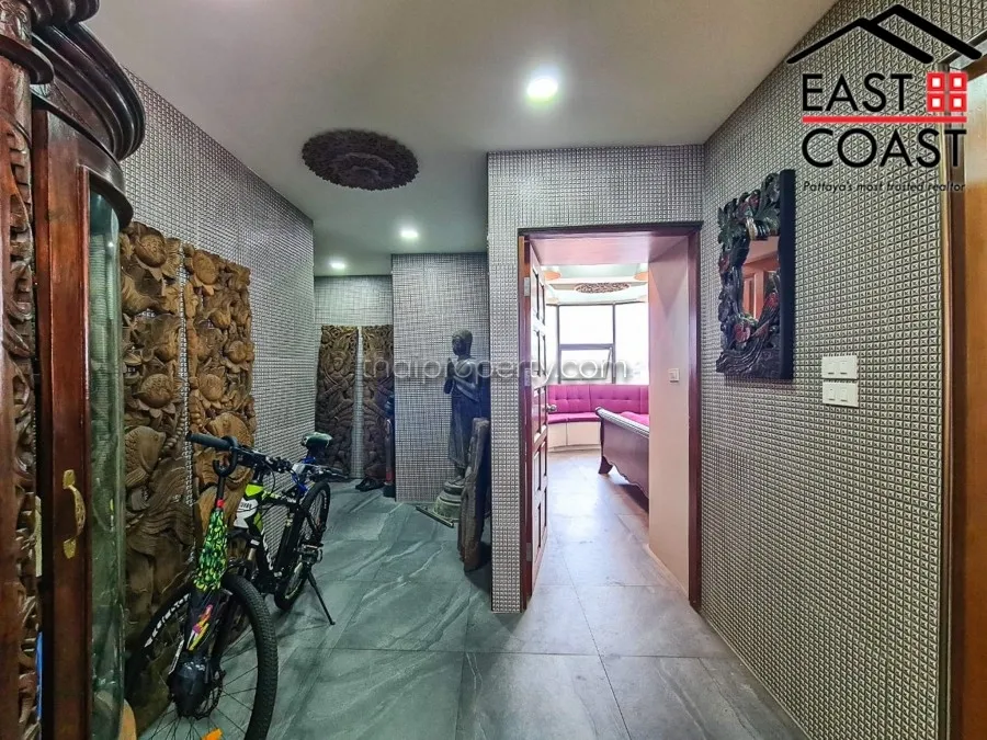 Jomtien Complex photo 18