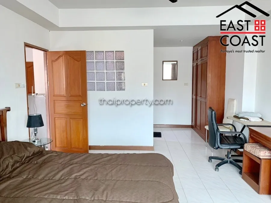 Jomtien Thip photo 23
