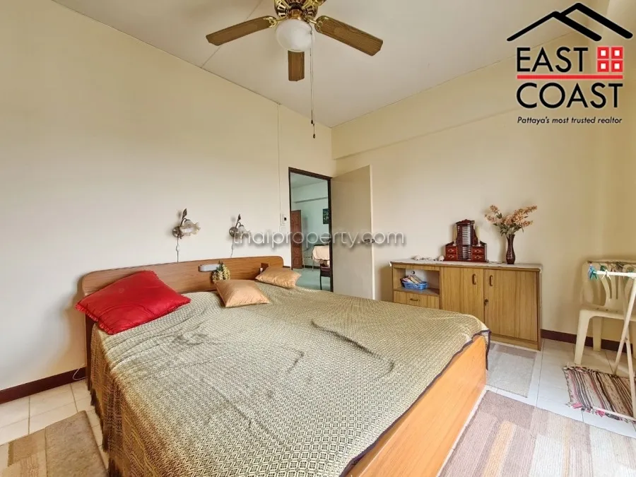 Somphong Condo photo 16