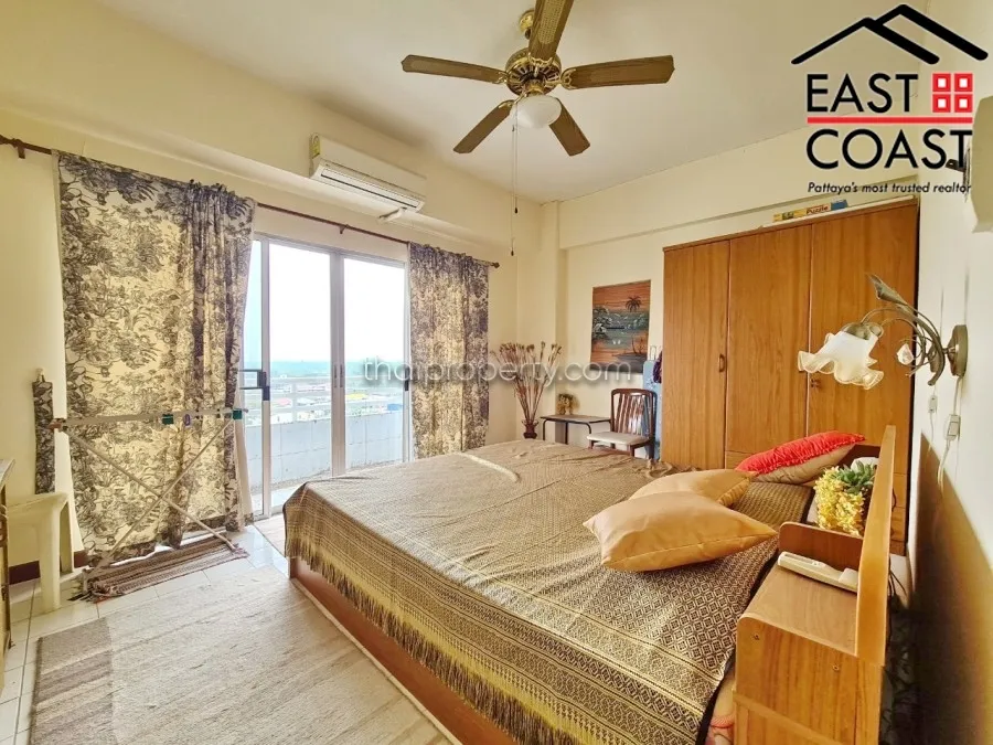 Somphong Condo photo 14