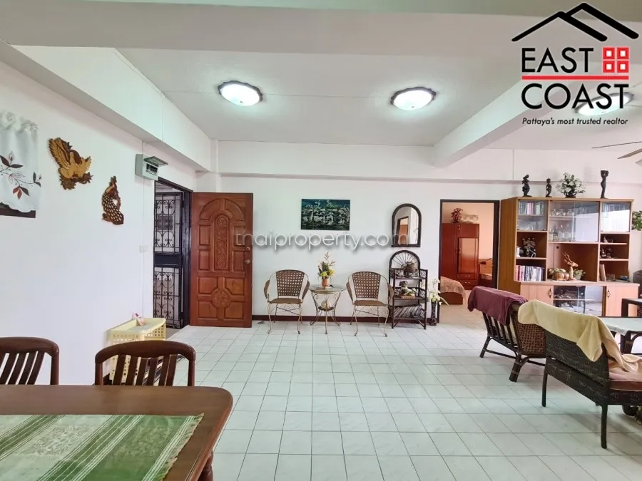 Somphong Condo photo 9