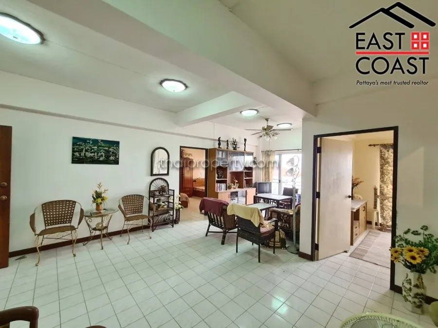 Somphong Condo photo 10