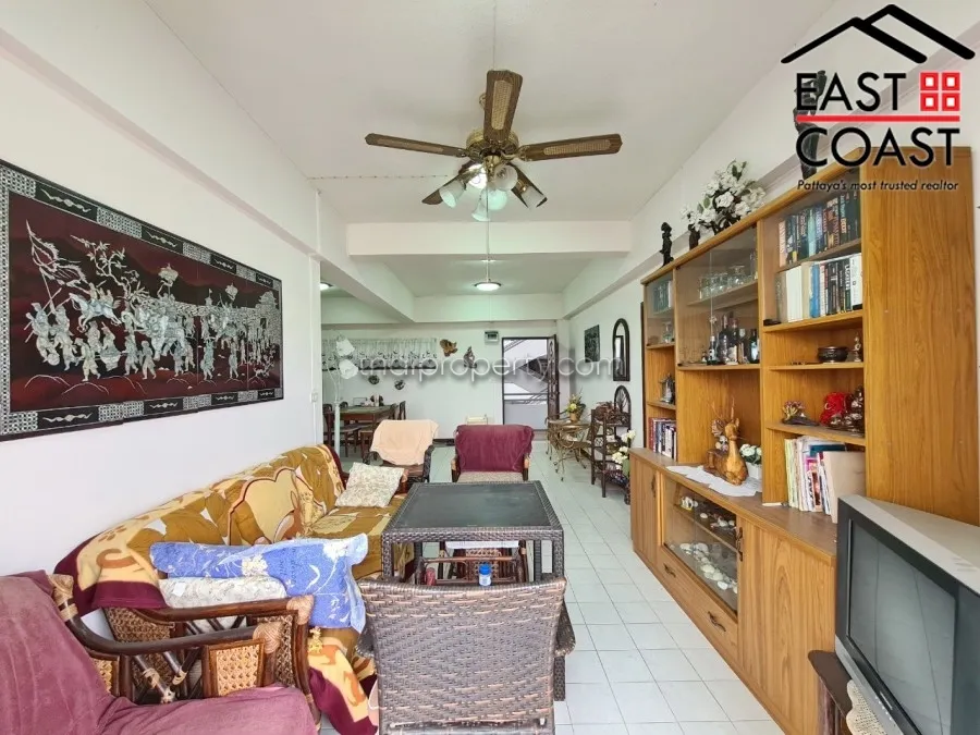 Somphong Condo photo 13
