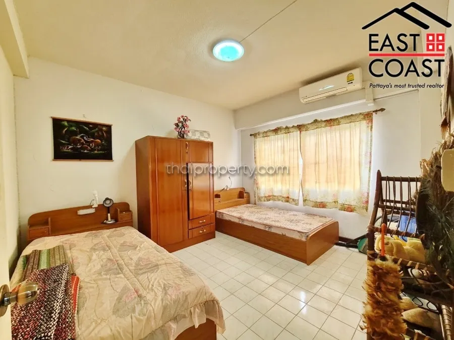 Somphong Condo photo 18