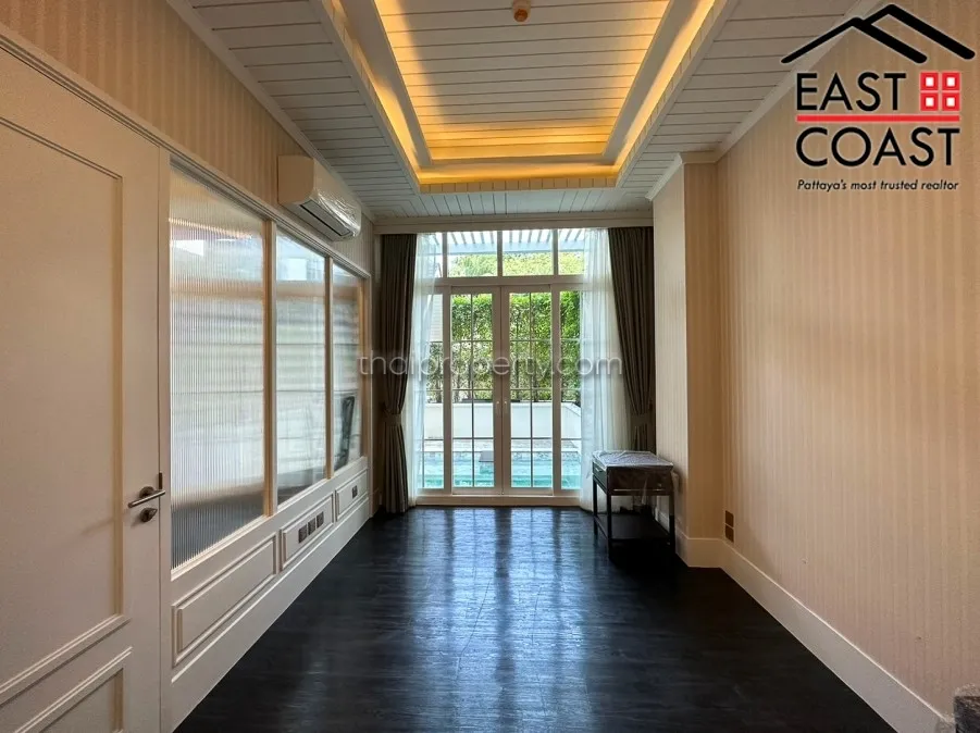 Grand Florida Beachfront Condo Resort Pattaya photo 11