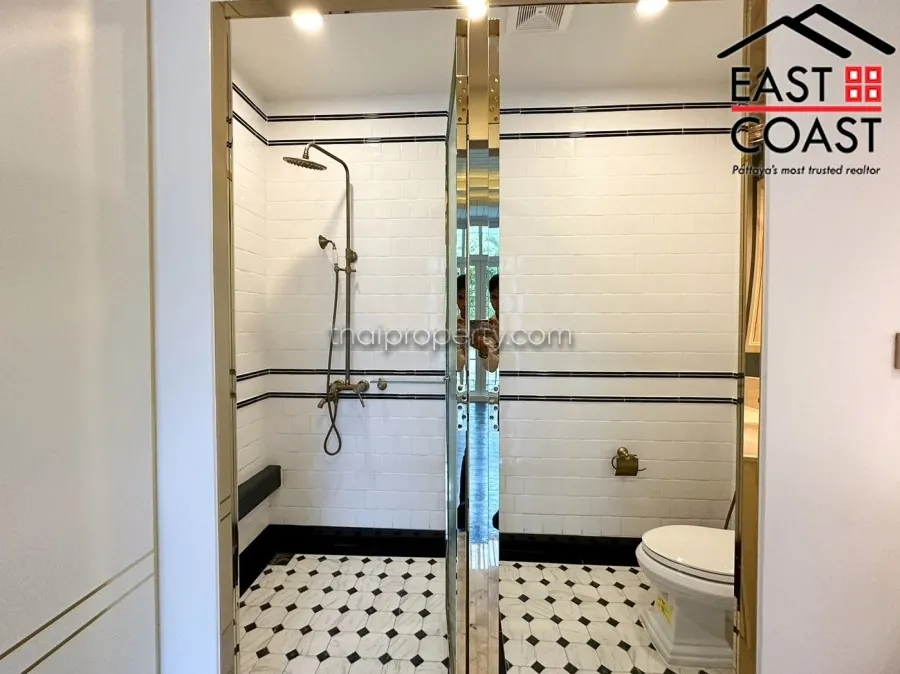 Grand Florida Beachfront Condo Resort Pattaya photo 13