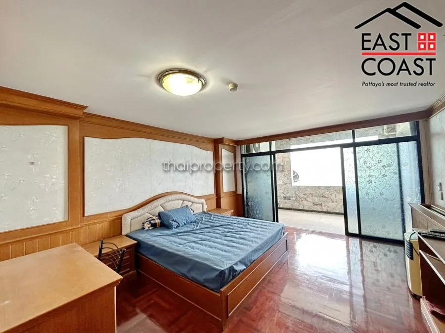 Jomtien Complex photo 9
