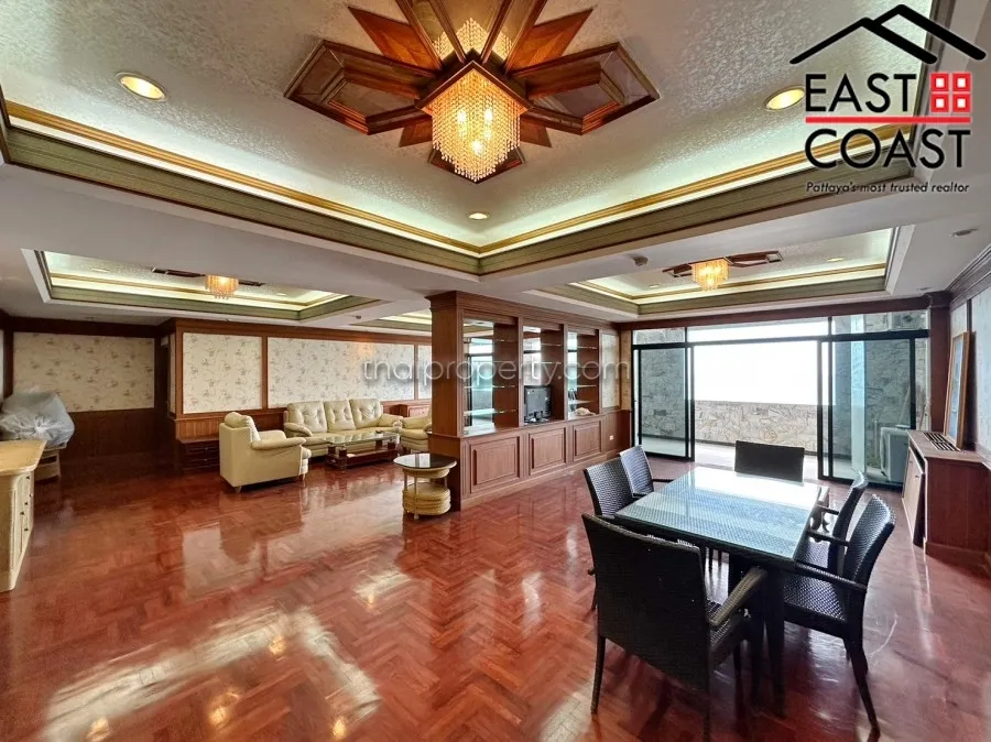 Jomtien Complex photo 4