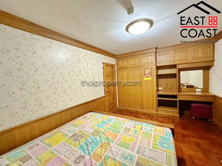 Jomtien Complex photo 17
